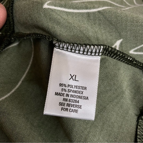 Rob & Ali Dark Olive Leaf Line Print Stretch Skirt - Picture 7 of 8